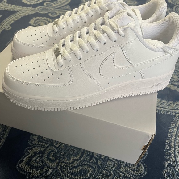 Air Force 1 - Picture 2 of 3